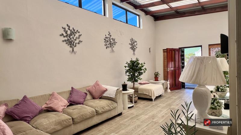 5 Bedroom Property for Sale in Bredasdorp Western Cape